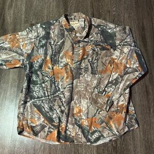 men’s size 2XL camo longsleeve button down shirt